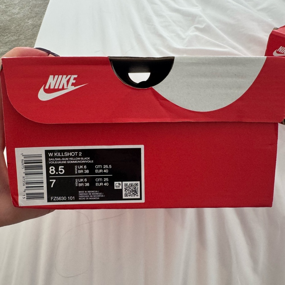 Nike Red and White Shoe Box - Picture 7 of 8